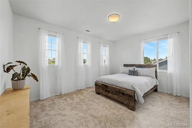 1820 Lochmore Drive Longmont, CO 80504