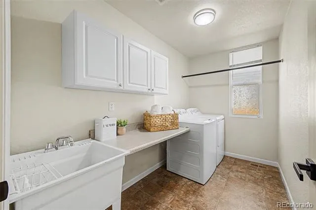 1820 Lochmore Drive Longmont, CO 80504