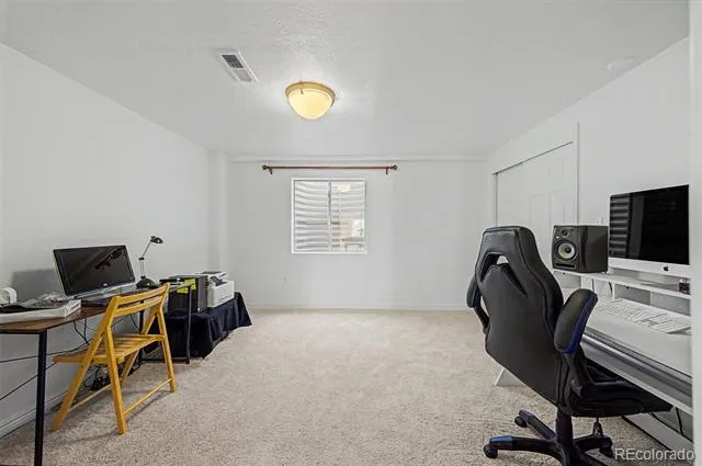1820 Lochmore Drive Longmont, CO 80504
