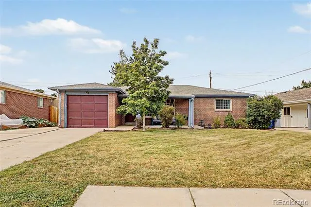 945 E 10th Avenue Broomfield, CO 80020