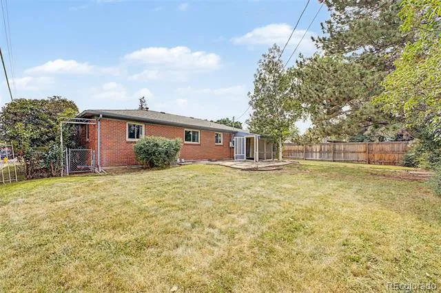 945 E 10th Avenue Broomfield, CO 80020