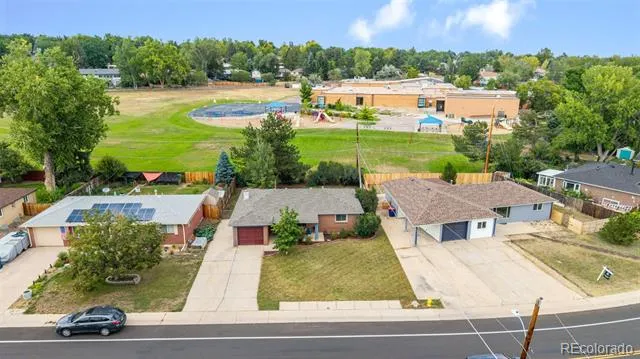 945 E 10th Avenue Broomfield, CO 80020