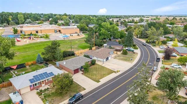 945 E 10th Avenue Broomfield, CO 80020