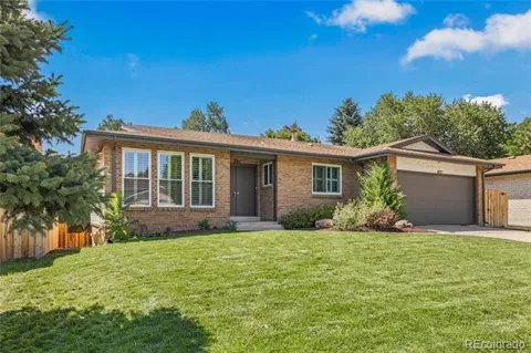 241 S Leyden