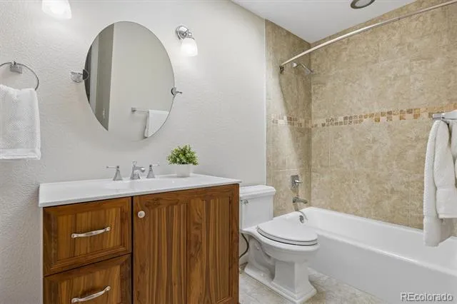 7199 S Chapparal Circle W Centennial, CO 80016