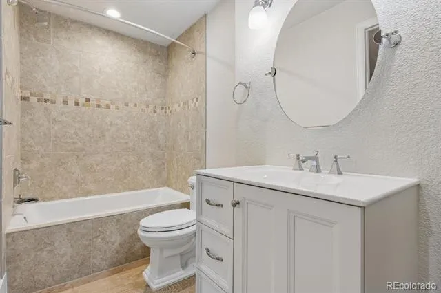 7199 S Chapparal Circle W Centennial, CO 80016