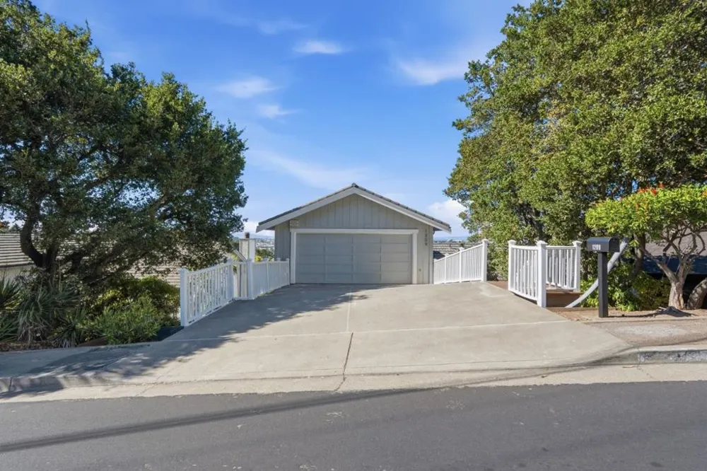 1209 North Road Belmont, CA 94002