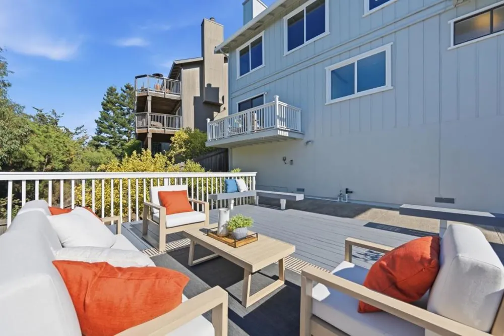1209 North Road Belmont, CA 94002