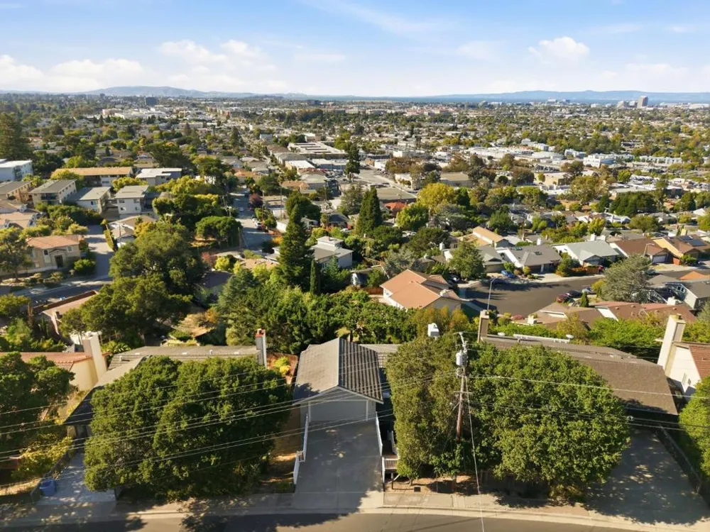 1209 North Road Belmont, CA 94002