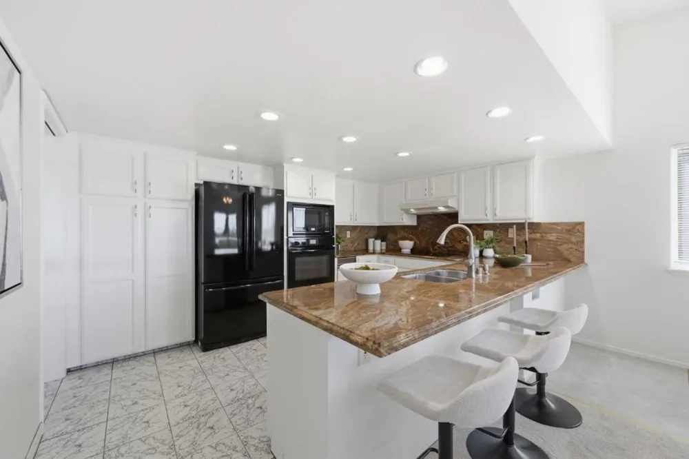 1209 North Road Belmont, CA 94002