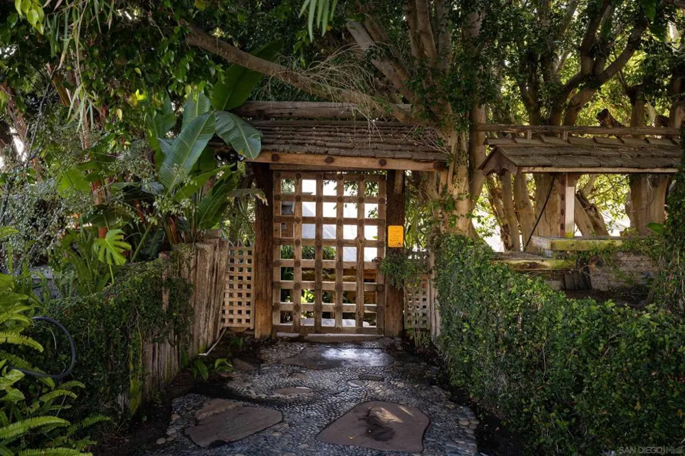 353 Glenmont Solana Beach, CA 92075