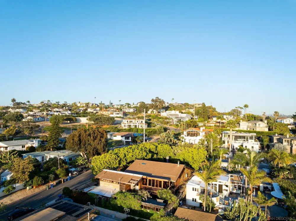 353 Glenmont Solana Beach, CA 92075