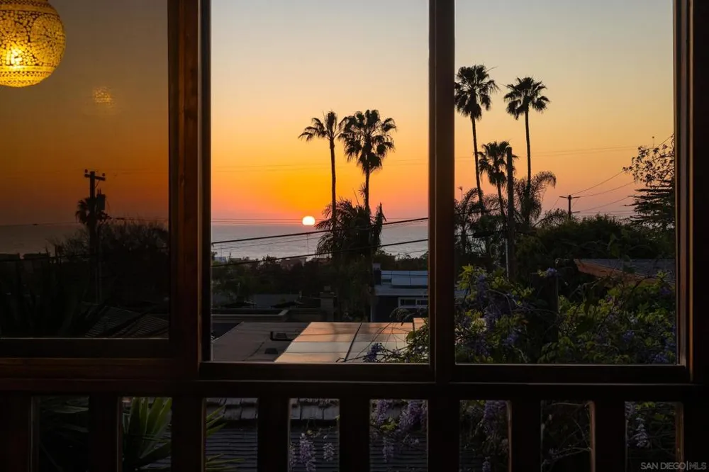 353 Glenmont Solana Beach, CA 92075