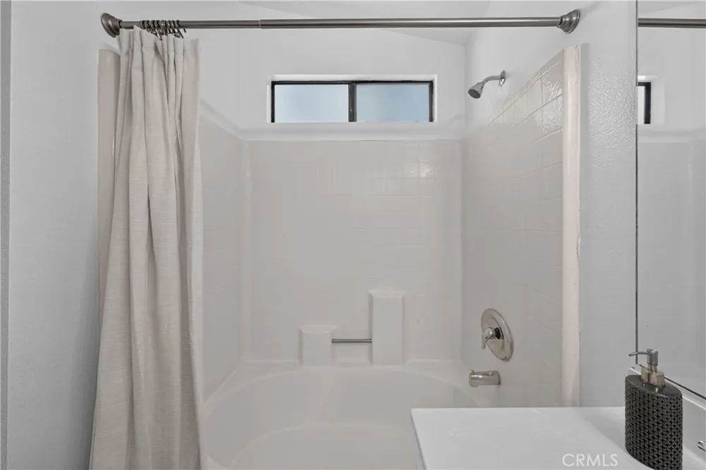 1875 Butternut Corona, CA 92882