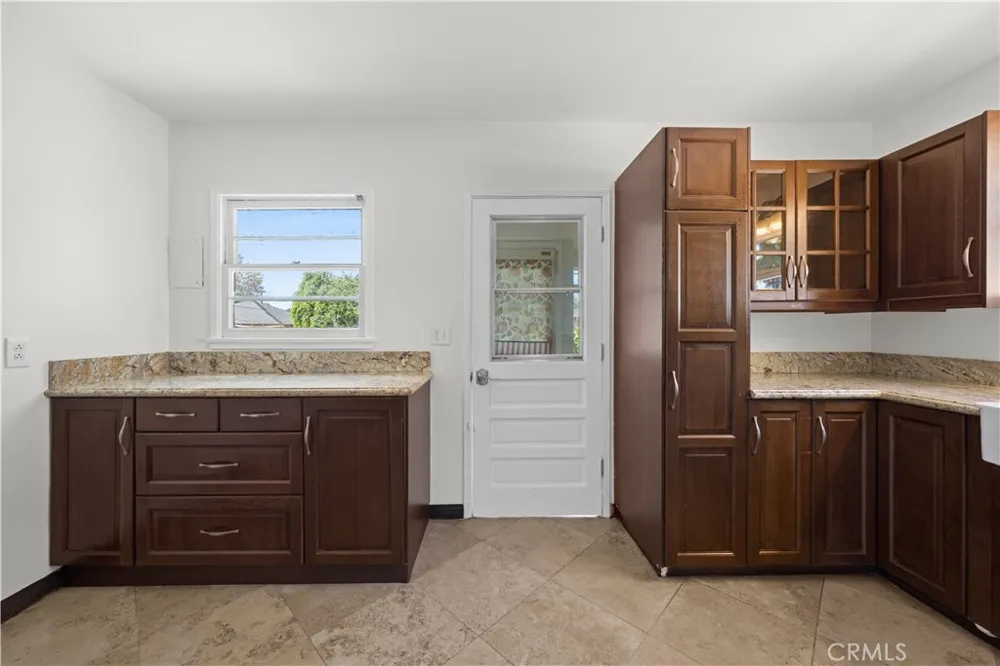 141 S Minnesota Avenue Glendora, CA 91741