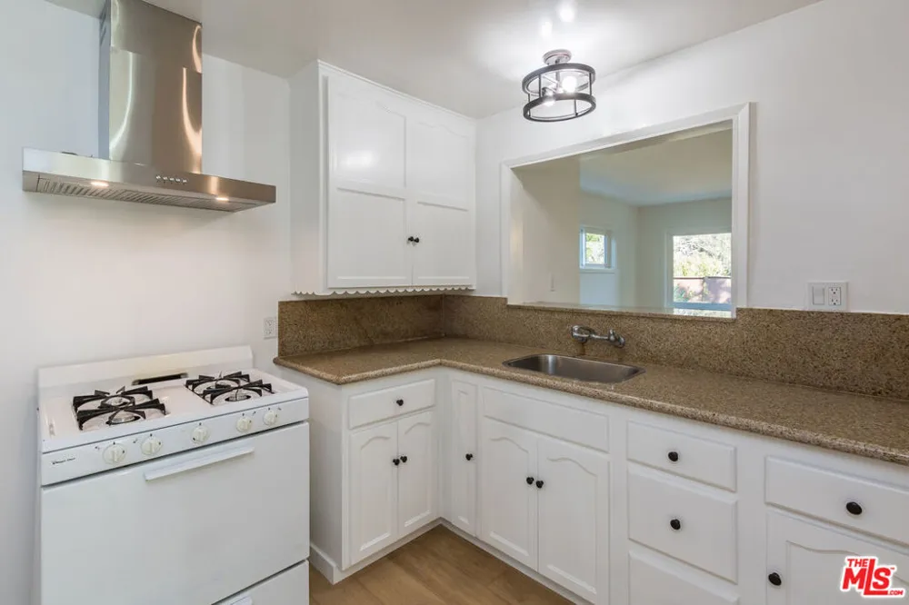 3562 Veteran Avenue Los Angeles, CA 90034