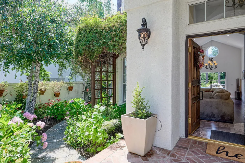 2554 Kirsten Lee Drive Westlake Village, CA 91361