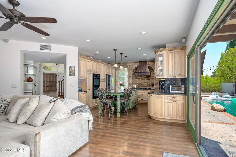 2554 Kirsten Lee Drive Westlake Village, CA 91361