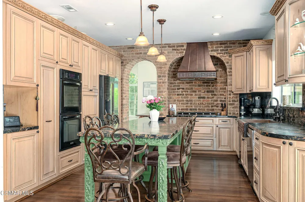 2554 Kirsten Lee Drive Westlake Village, CA 91361