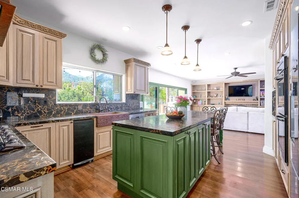 2554 Kirsten Lee Drive Westlake Village, CA 91361