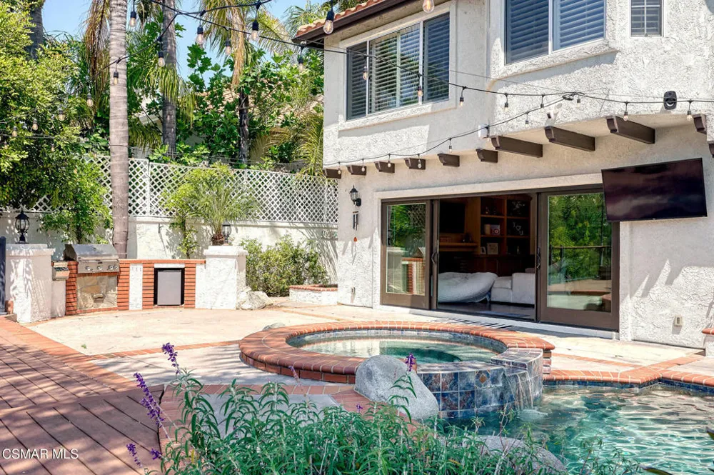 2554 Kirsten Lee Drive Westlake Village, CA 91361