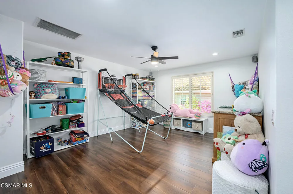 2554 Kirsten Lee Drive Westlake Village, CA 91361