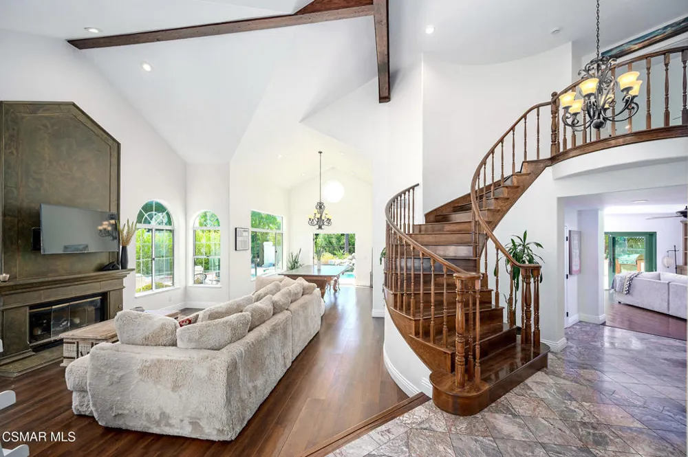 2554 Kirsten Lee Drive Westlake Village, CA 91361