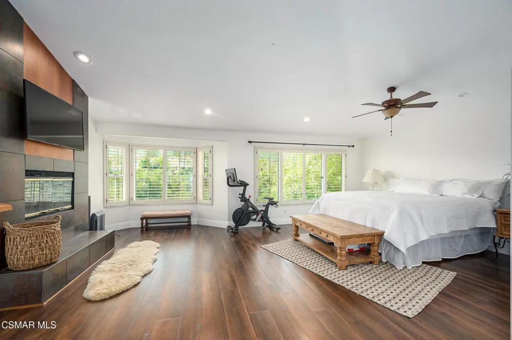 2554 Kirsten Lee Drive Westlake Village, CA 91361