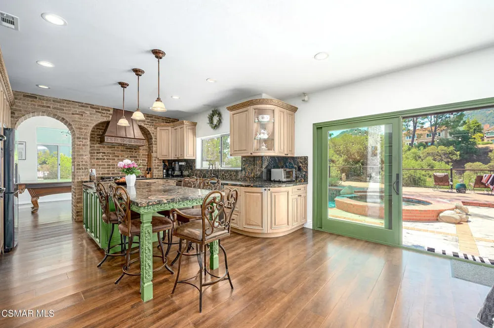 2554 Kirsten Lee Drive Westlake Village, CA 91361