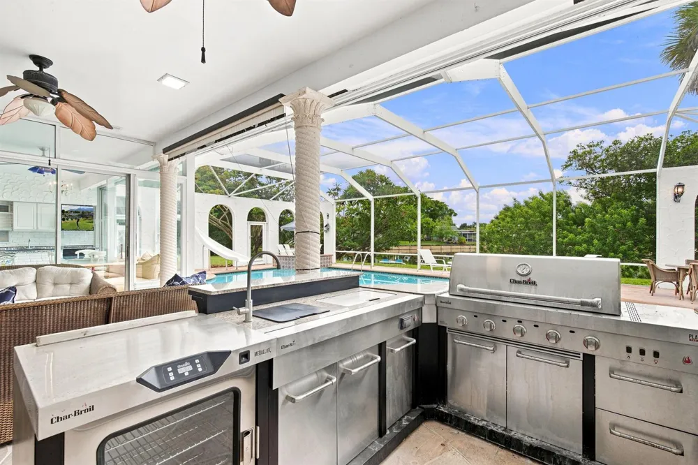 4903 WOODLANDS BOULEVARD Tamarac, FL 33319