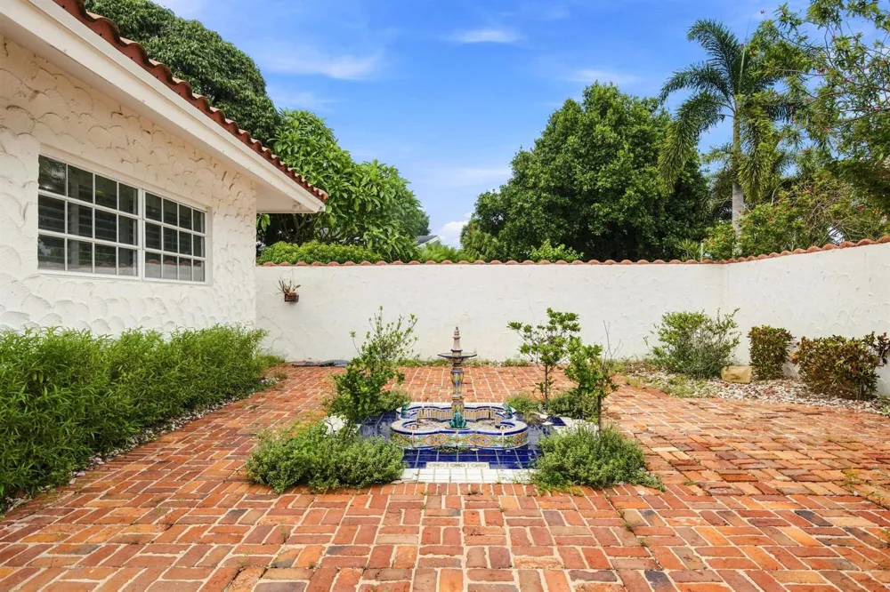 4903 WOODLANDS BOULEVARD Tamarac, FL 33319