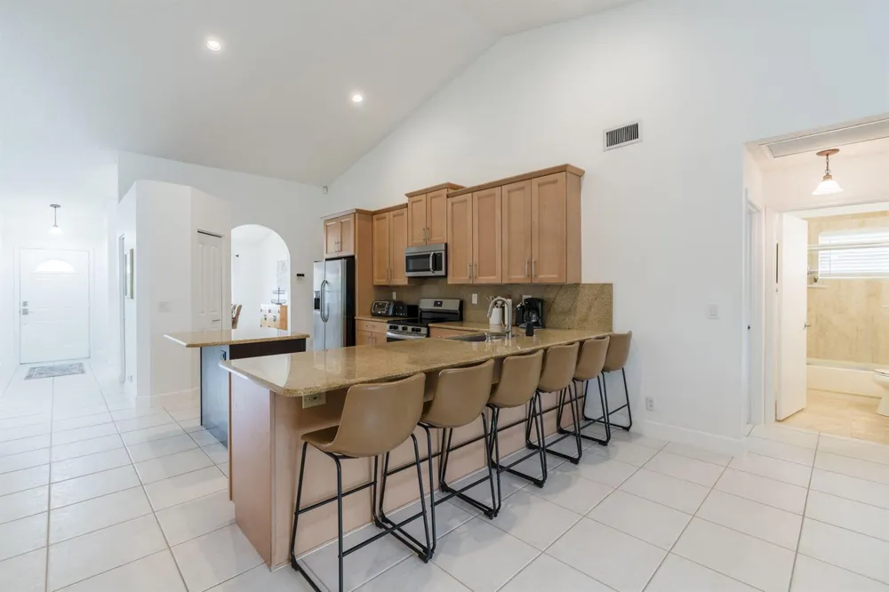 11140 LAKEAIRE CIRCLE Boca Raton, FL 33498