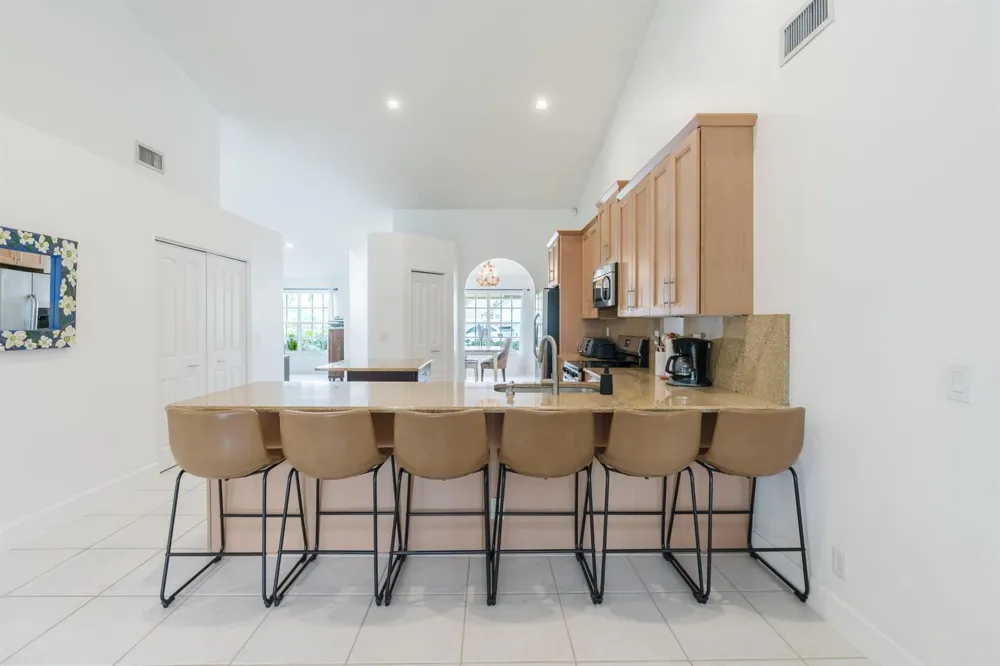 11140 LAKEAIRE CIRCLE Boca Raton, FL 33498