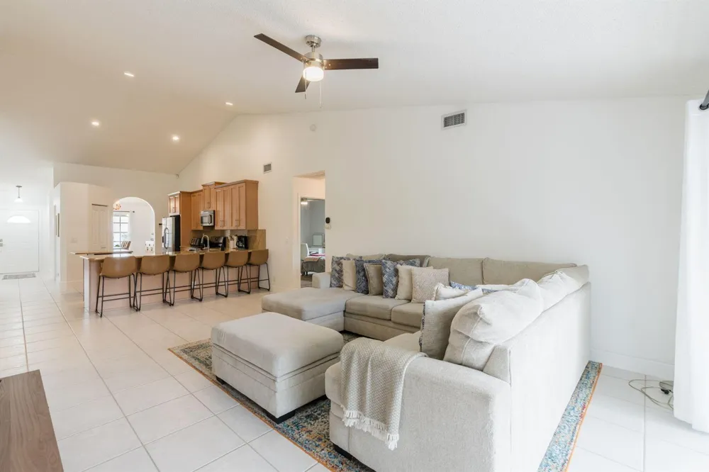 11140 LAKEAIRE CIRCLE Boca Raton, FL 33498