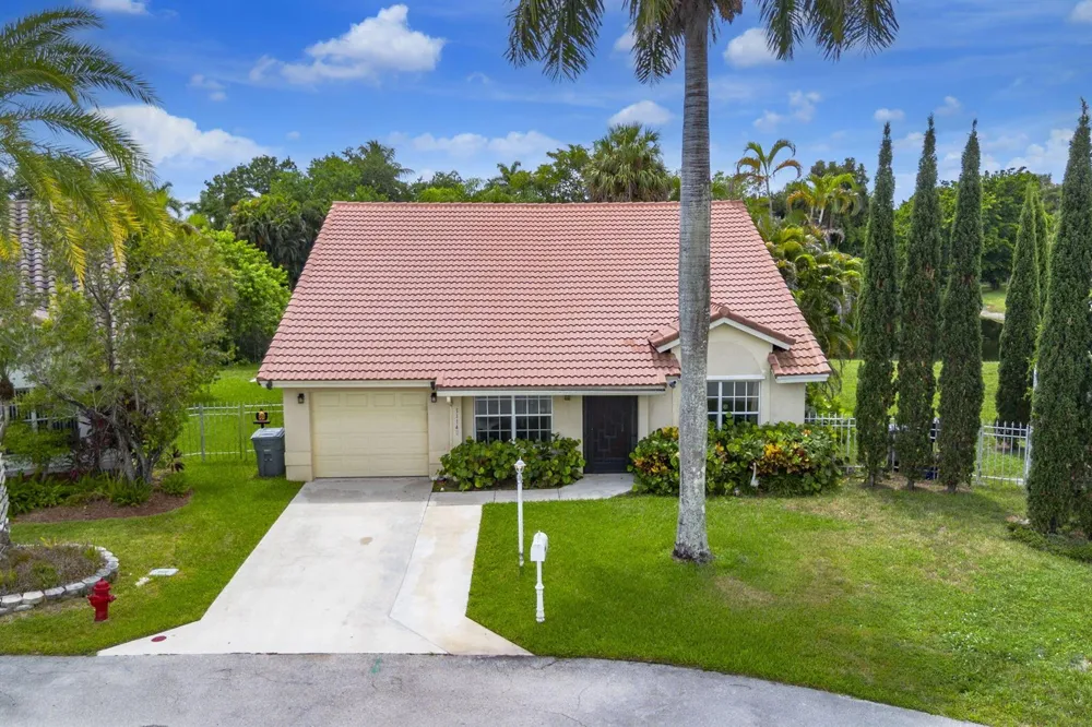 11140 LAKEAIRE CIRCLE Boca Raton, FL 33498
