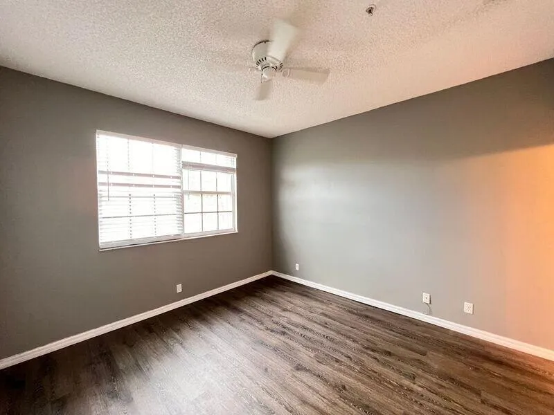 117 Lighthouse Circle #J Tequesta, FL 33469