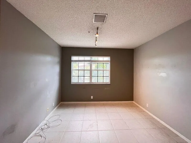 117 Lighthouse Circle #J Tequesta, FL 33469