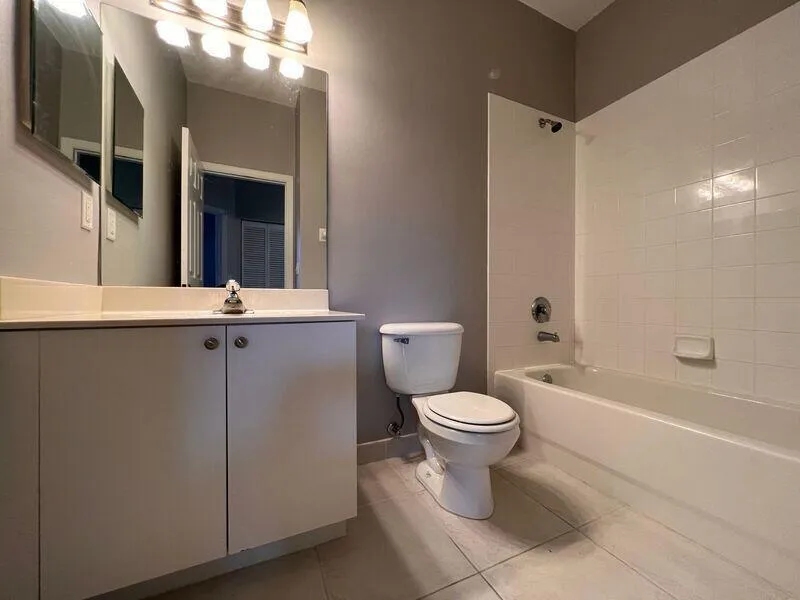 117 Lighthouse Circle #J Tequesta, FL 33469
