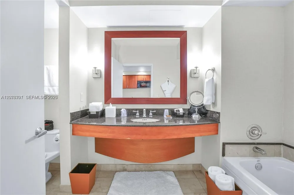 18001 Collins Ave #917 Sunny Isles Beach, FL 33160