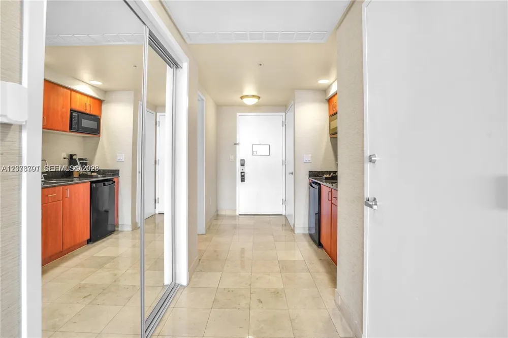 18001 Collins Ave #917 Sunny Isles Beach, FL 33160