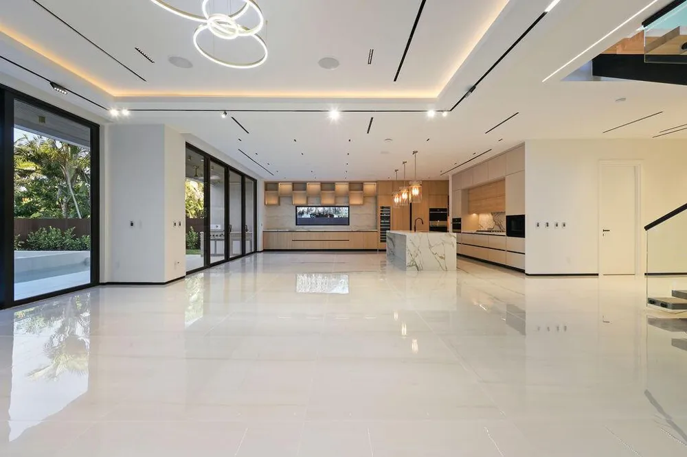 728 NE 17th Terrace Fort Lauderdale, FL 33304