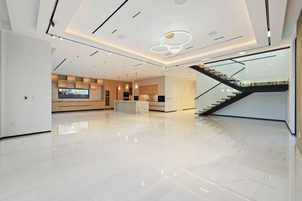 728 NE 17th Terrace Fort Lauderdale, FL 33304