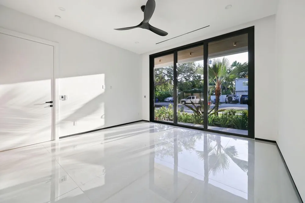 728 NE 17th Terrace Fort Lauderdale, FL 33304