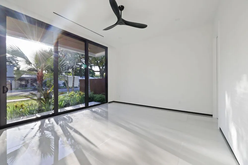 728 NE 17th Terrace Fort Lauderdale, FL 33304