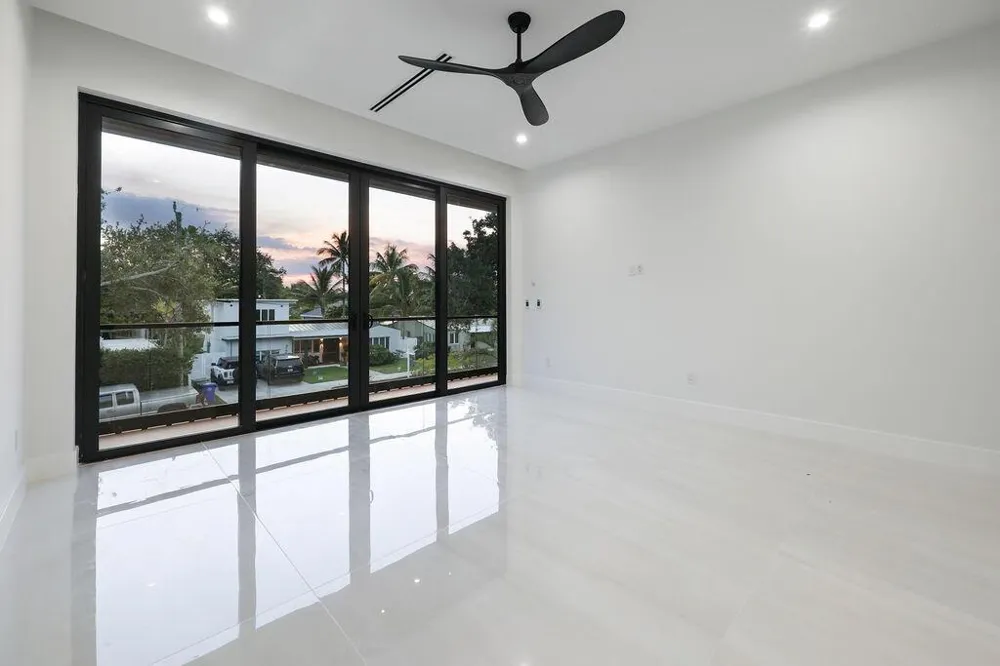 728 NE 17th Terrace Fort Lauderdale, FL 33304