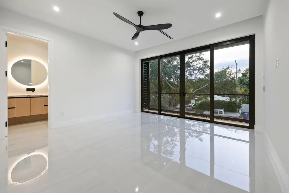 728 NE 17th Terrace Fort Lauderdale, FL 33304