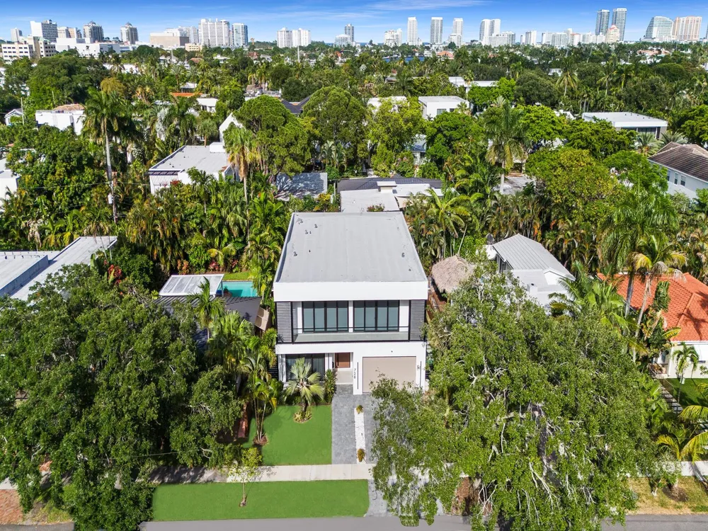 728 NE 17th Terrace Fort Lauderdale, FL 33304