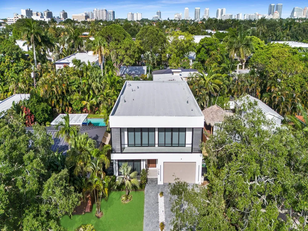 728 NE 17th Terrace Fort Lauderdale, FL 33304