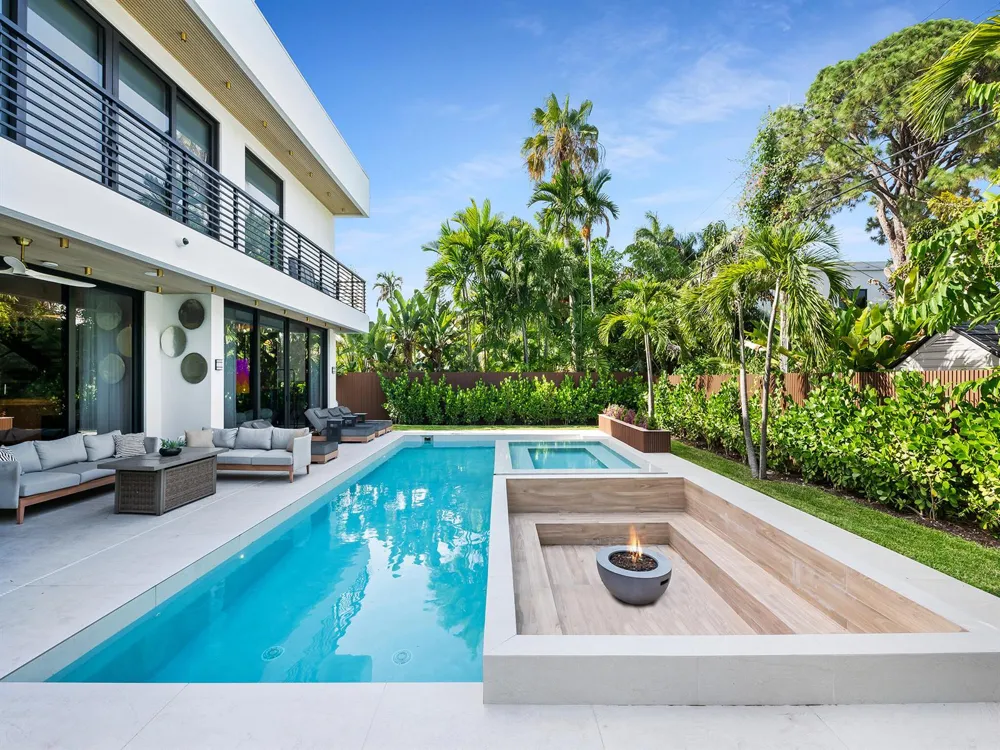 728 NE 17th Terrace Fort Lauderdale, FL 33304