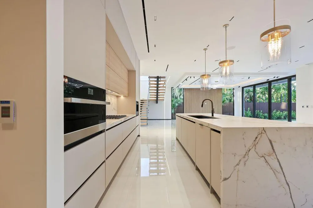 728 NE 17th Terrace Fort Lauderdale, FL 33304